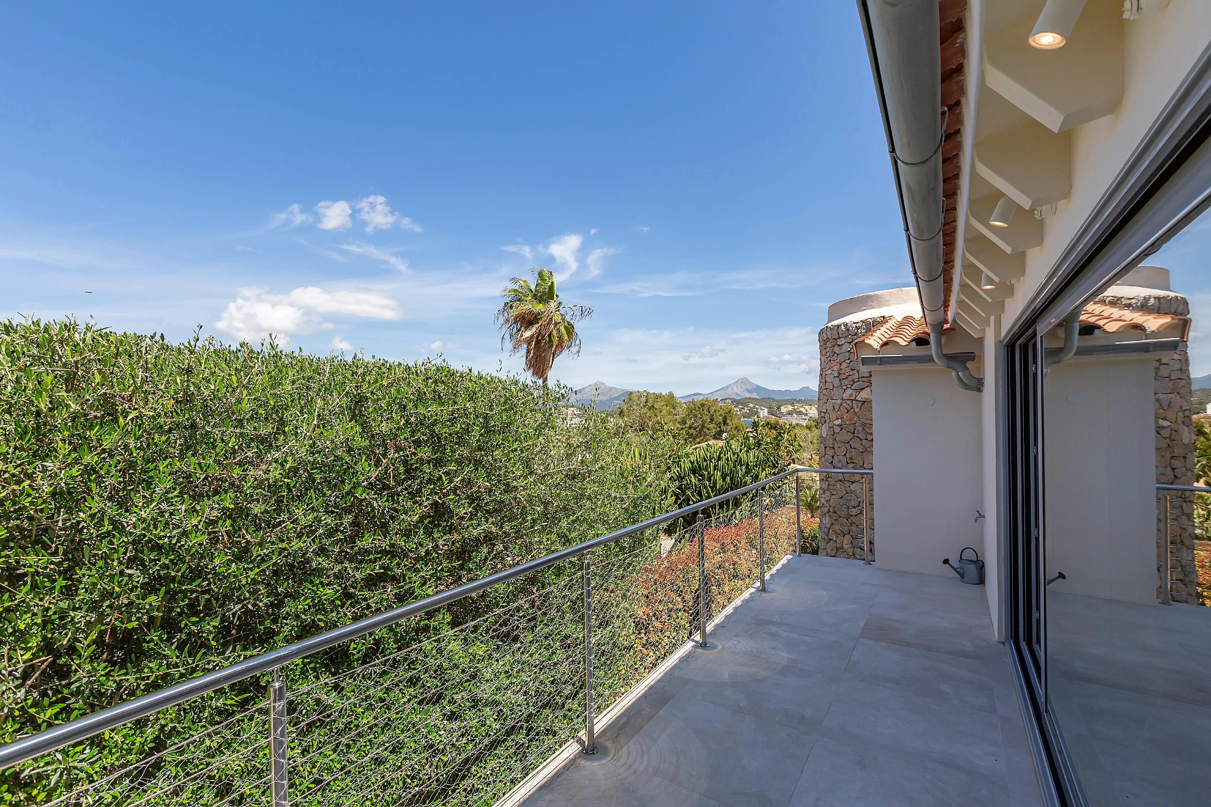 Mediterran moderne Villa mit Vermietungslizenz-18