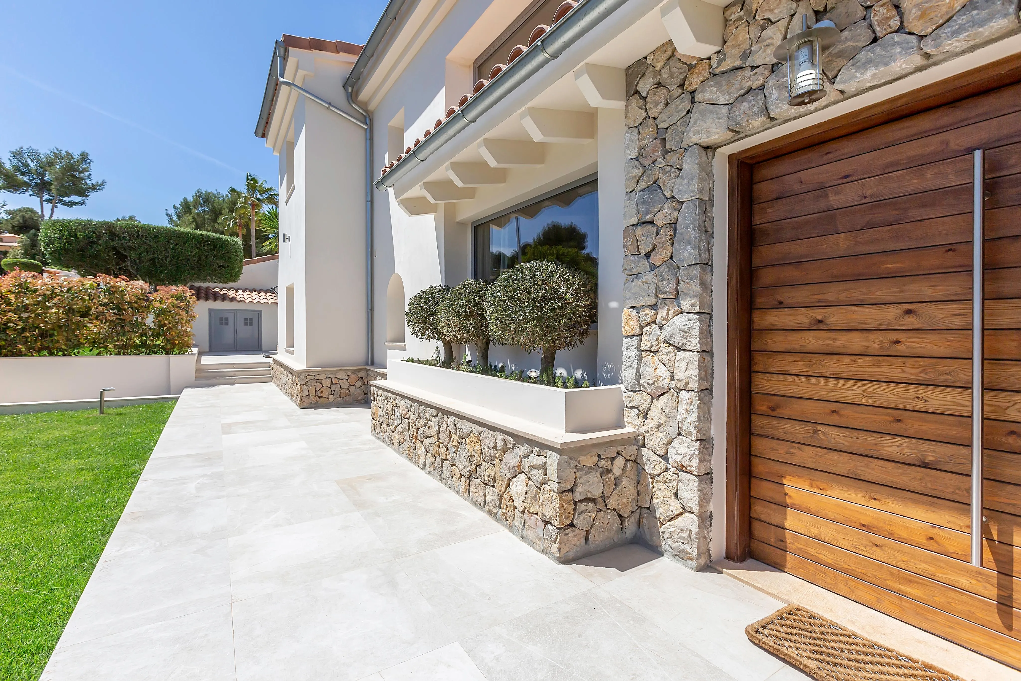 Mediterran moderne Villa mit Vermietungslizenz-17