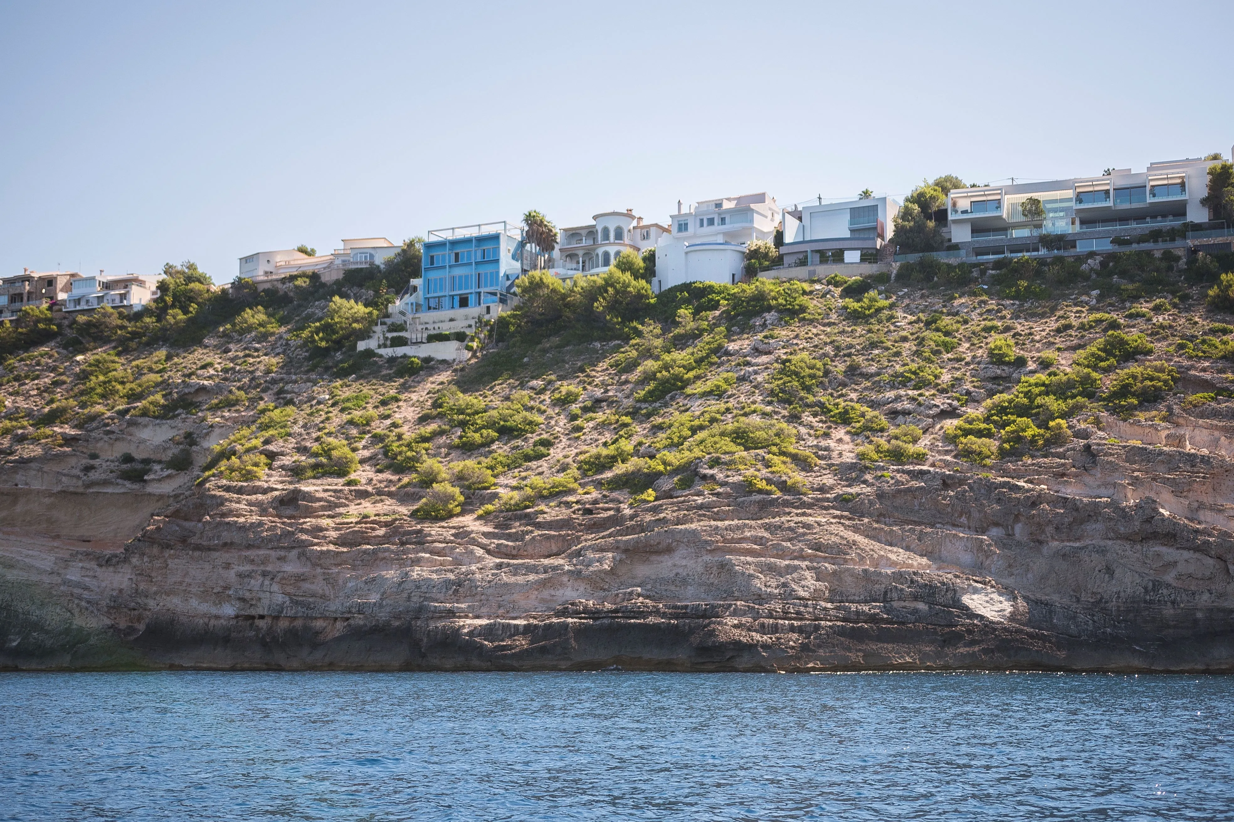 Første havlinje i Port Adriano / El Toro: Byggegrund med gammelt lager og uhindret havudsigt-2