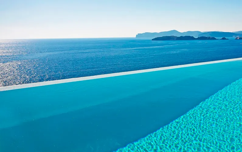 First sea line in Port Adriano / El Toro: Building plot with unobstructable sea views