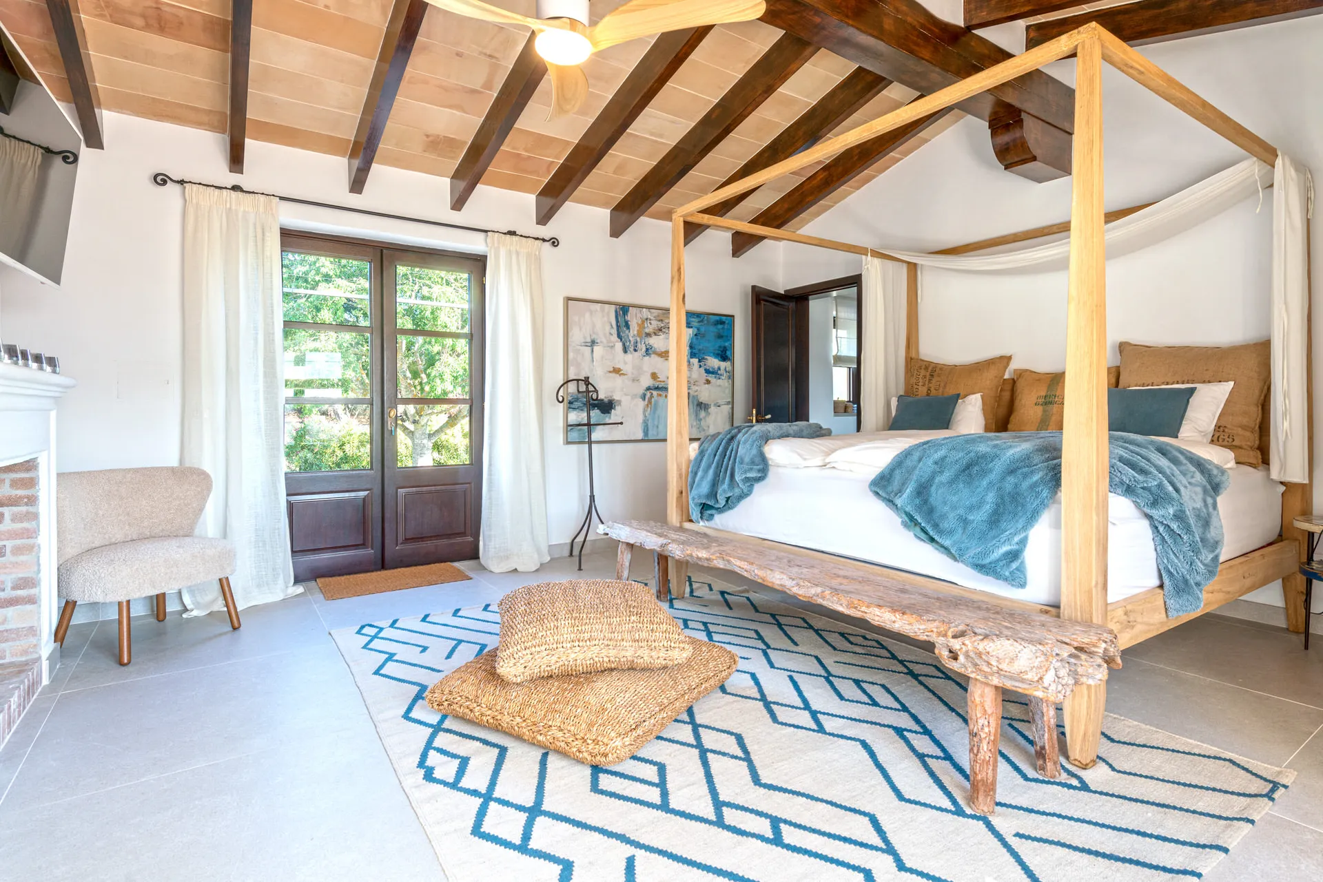 Idyllicznie położona nieruchomość w pobliżu Cas Concos-9