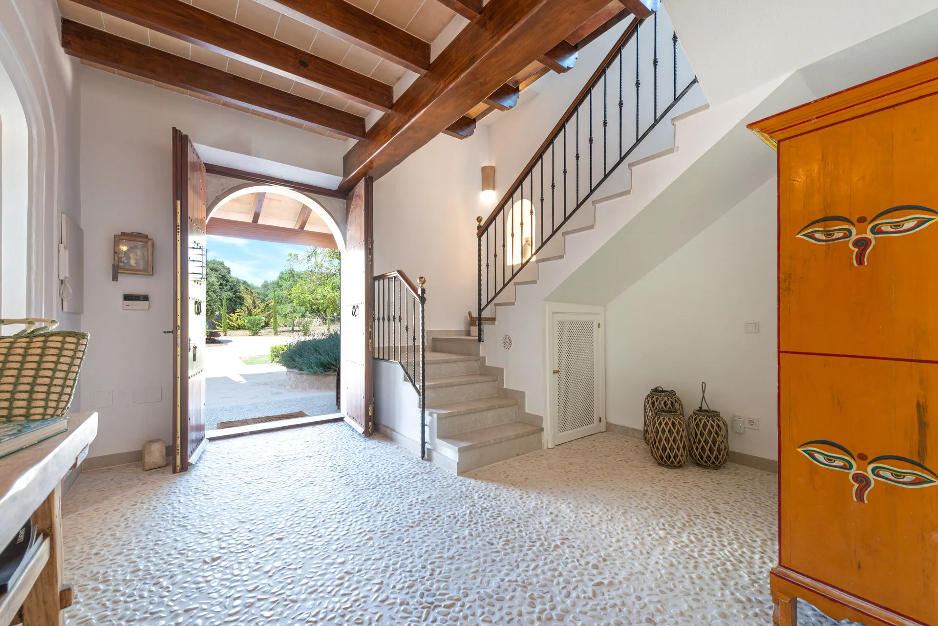 Idyllicznie położona nieruchomość w pobliżu Cas Concos-5