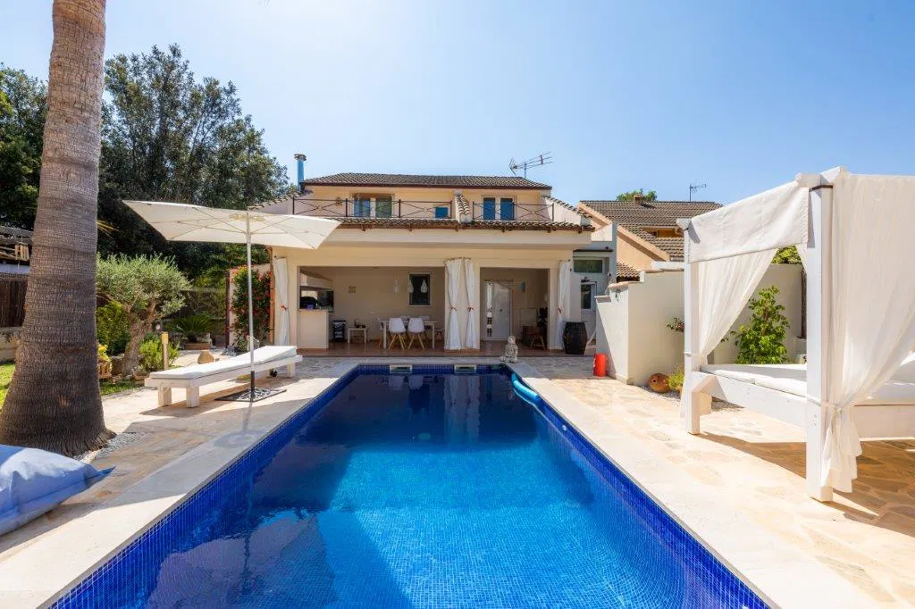 Villa di charme con piscina a Crestatx-1