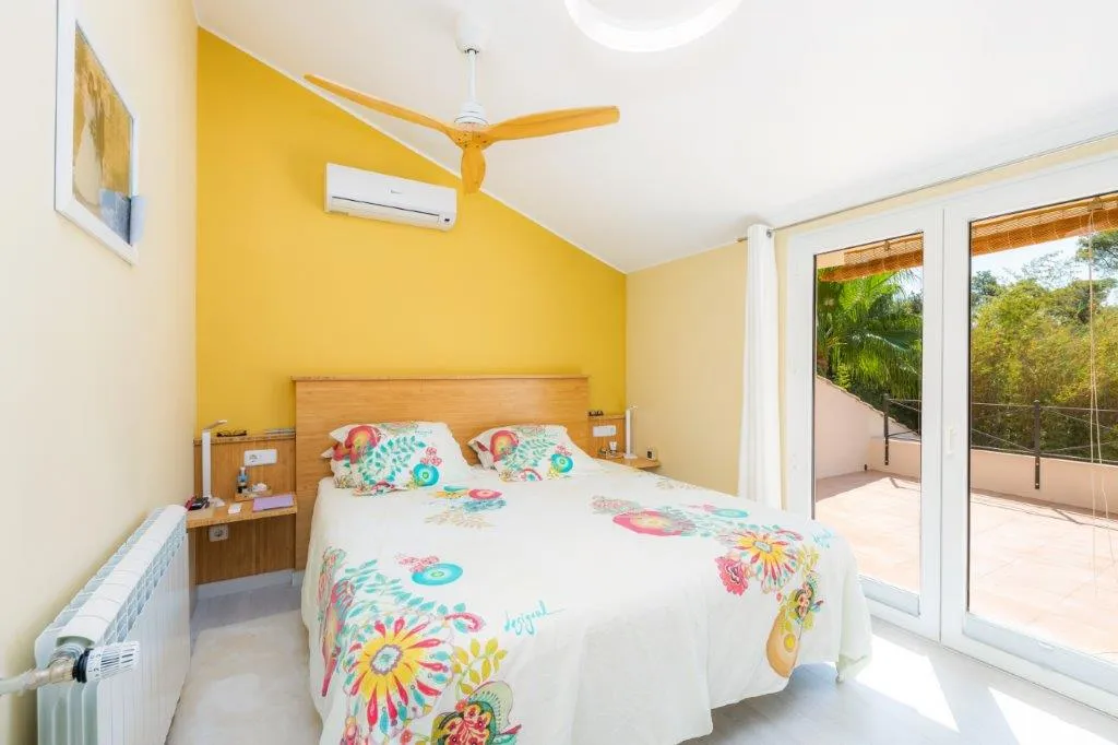 Encantadora villa con piscina en Crestatx-11