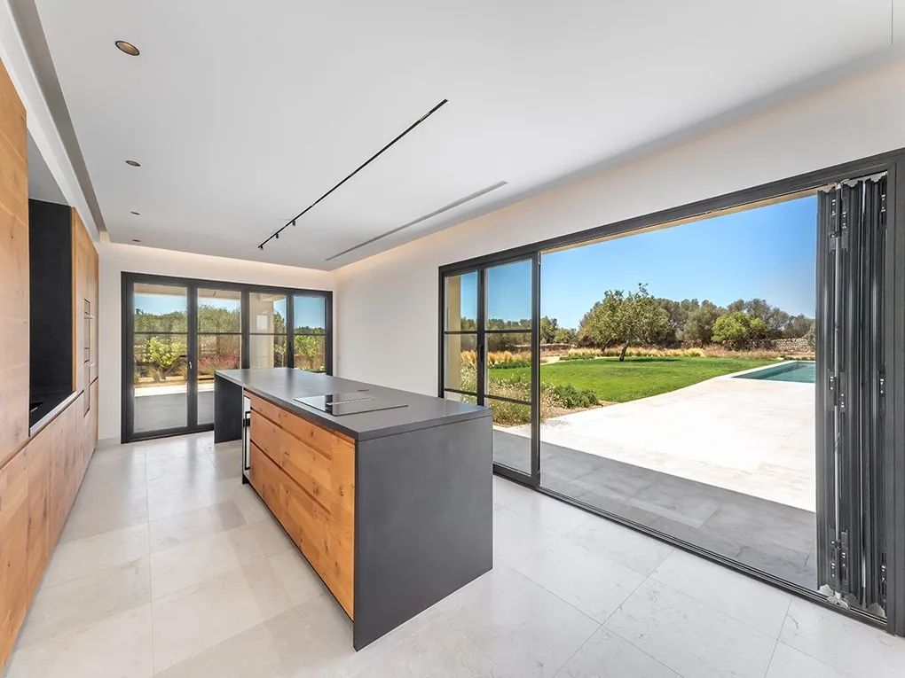 Moderna finca de nueva construcción con vistas al mar y panorámicas.-7