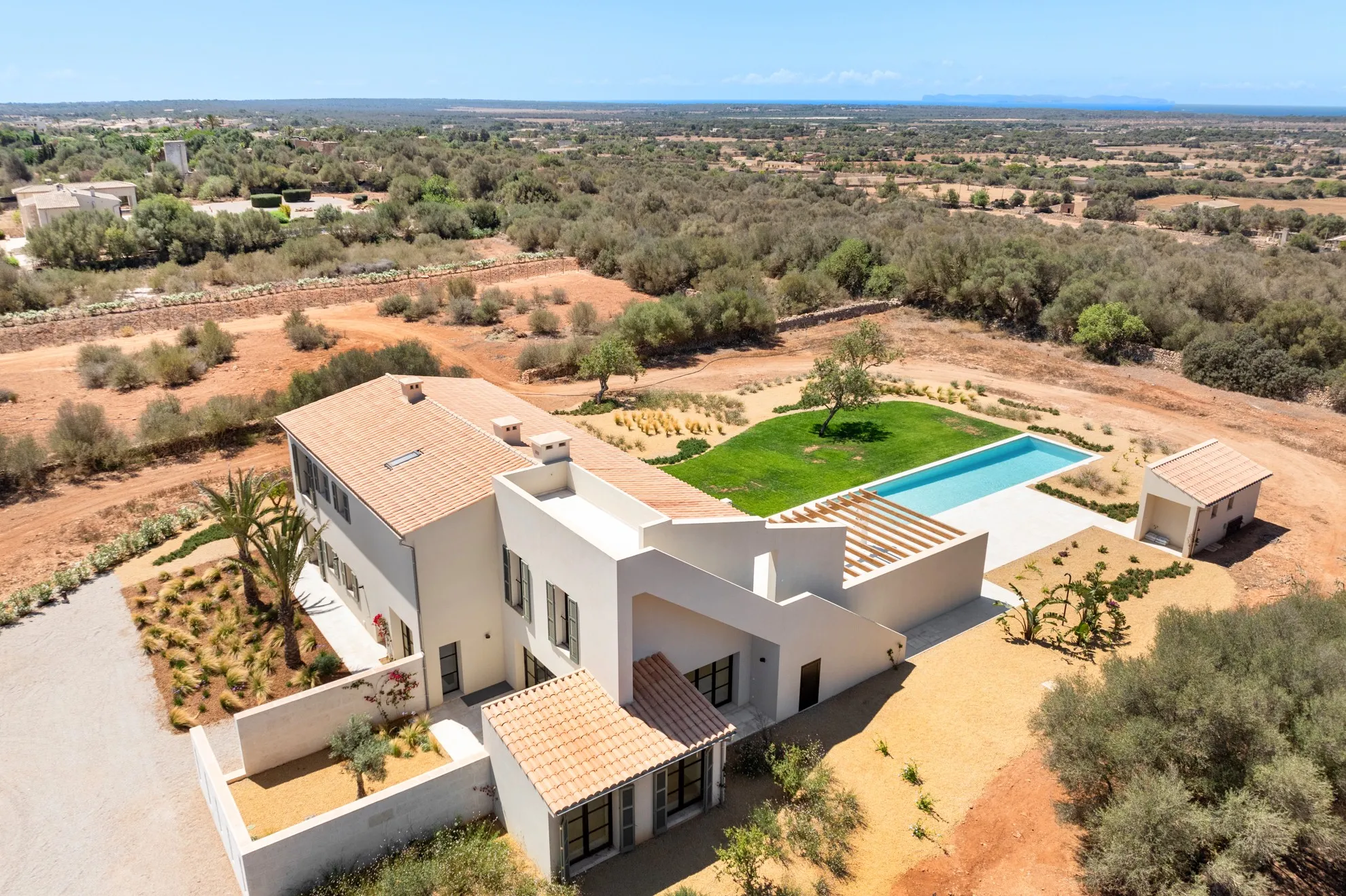 Moderna finca de nueva construcción con vistas al mar y panorámicas.-15