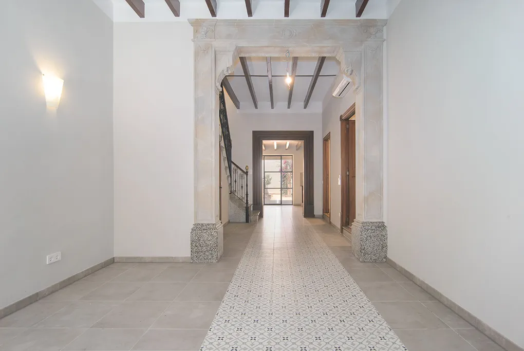 Mooi dorpshuis met patio in Llucmajor-3