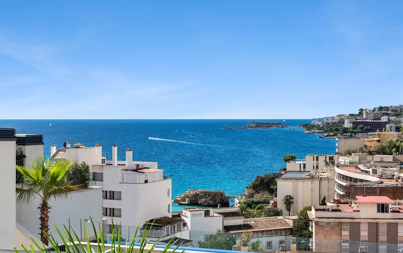 Nowoczesny, nowo wybudowany apartament z prywatnym basenem i fantastycznym widokiem na morze