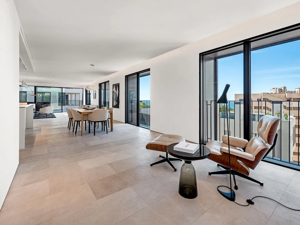 Nowoczesny, nowo wybudowany apartament z prywatnym basenem i fantastycznym widokiem na morze-7