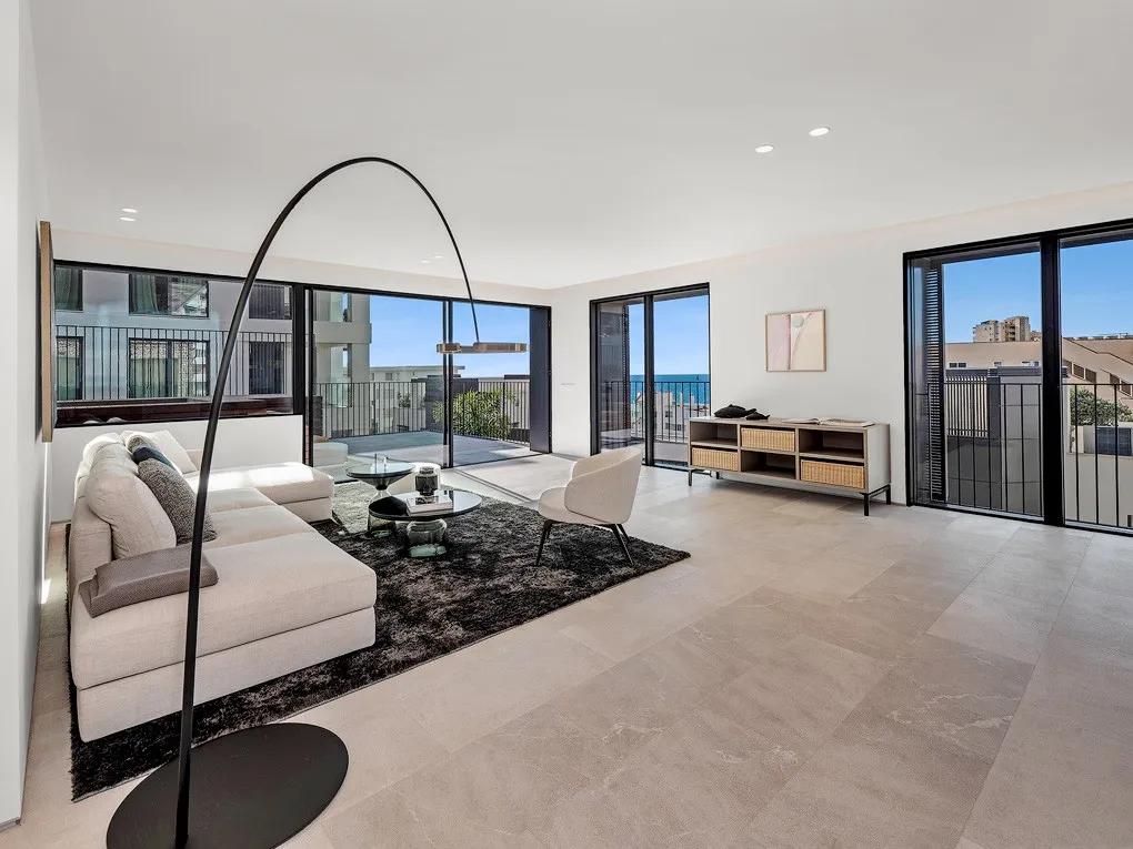 Nowoczesny, nowo wybudowany apartament z prywatnym basenem i fantastycznym widokiem na morze-5