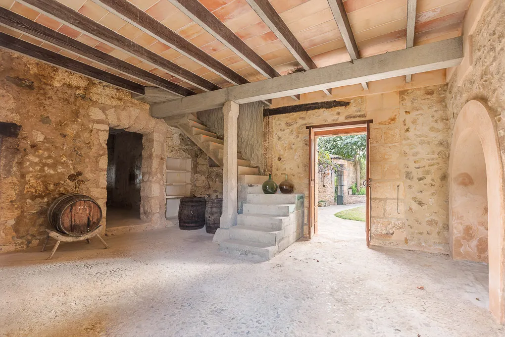 Manoir du 13ème siècle à Sineu avec une vue fantastique-16