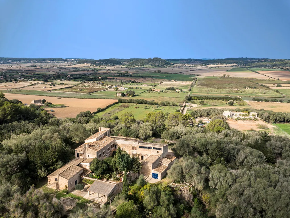Manoir du 13ème siècle à Sineu avec une vue fantastique-1