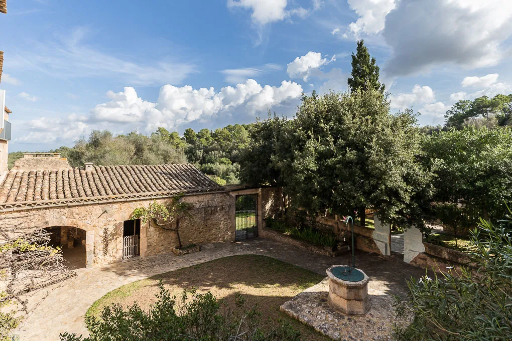 Manor house from the 13th century-18