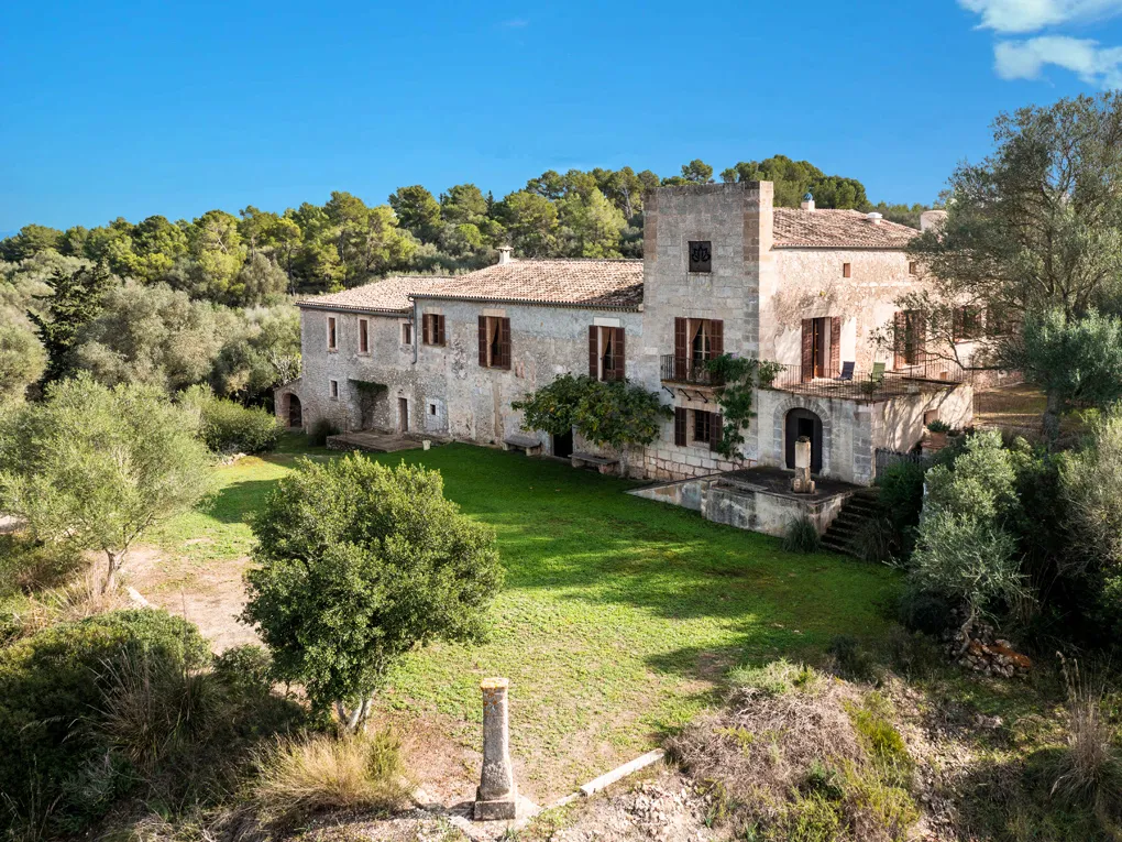 Manoir du 13ème siècle à Sineu avec une vue fantastique-4