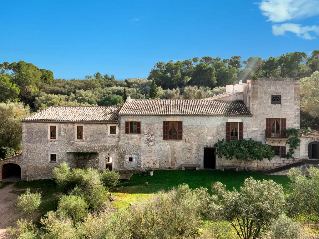 Manor house from the 13th century-2