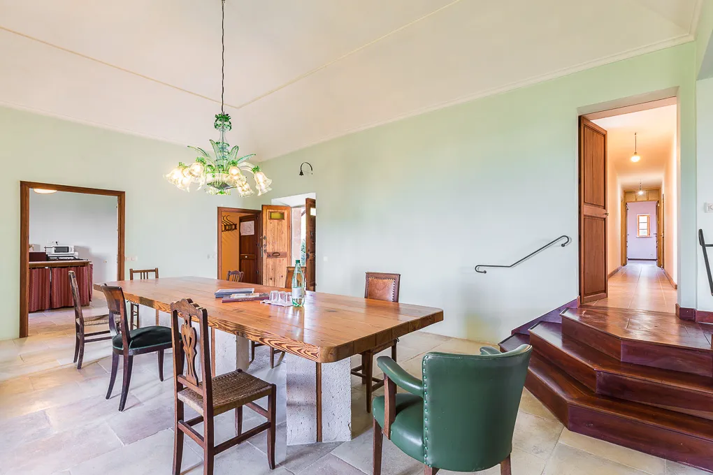 Manoir du 13ème siècle à Sineu avec une vue fantastique-8