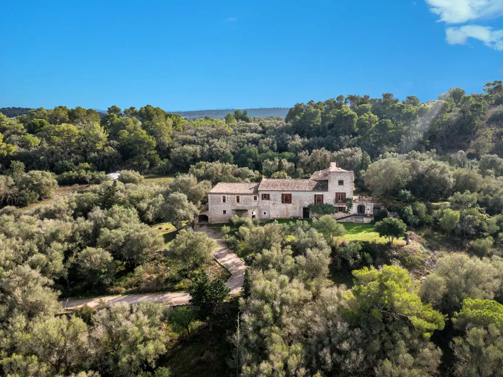 Manoir du 13ème siècle à Sineu avec une vue fantastique-3