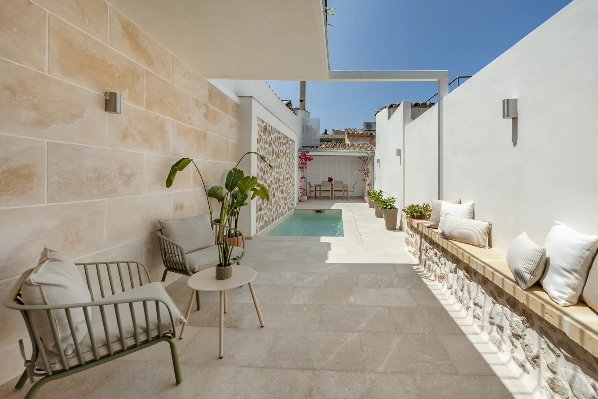 Excellent renovated townhouse with patio and pool in the heart of Pollensa-5