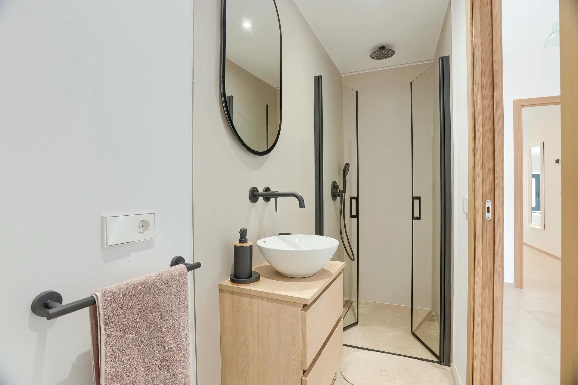 Excellent renovated townhouse with patio and pool in the heart of Pollensa-26