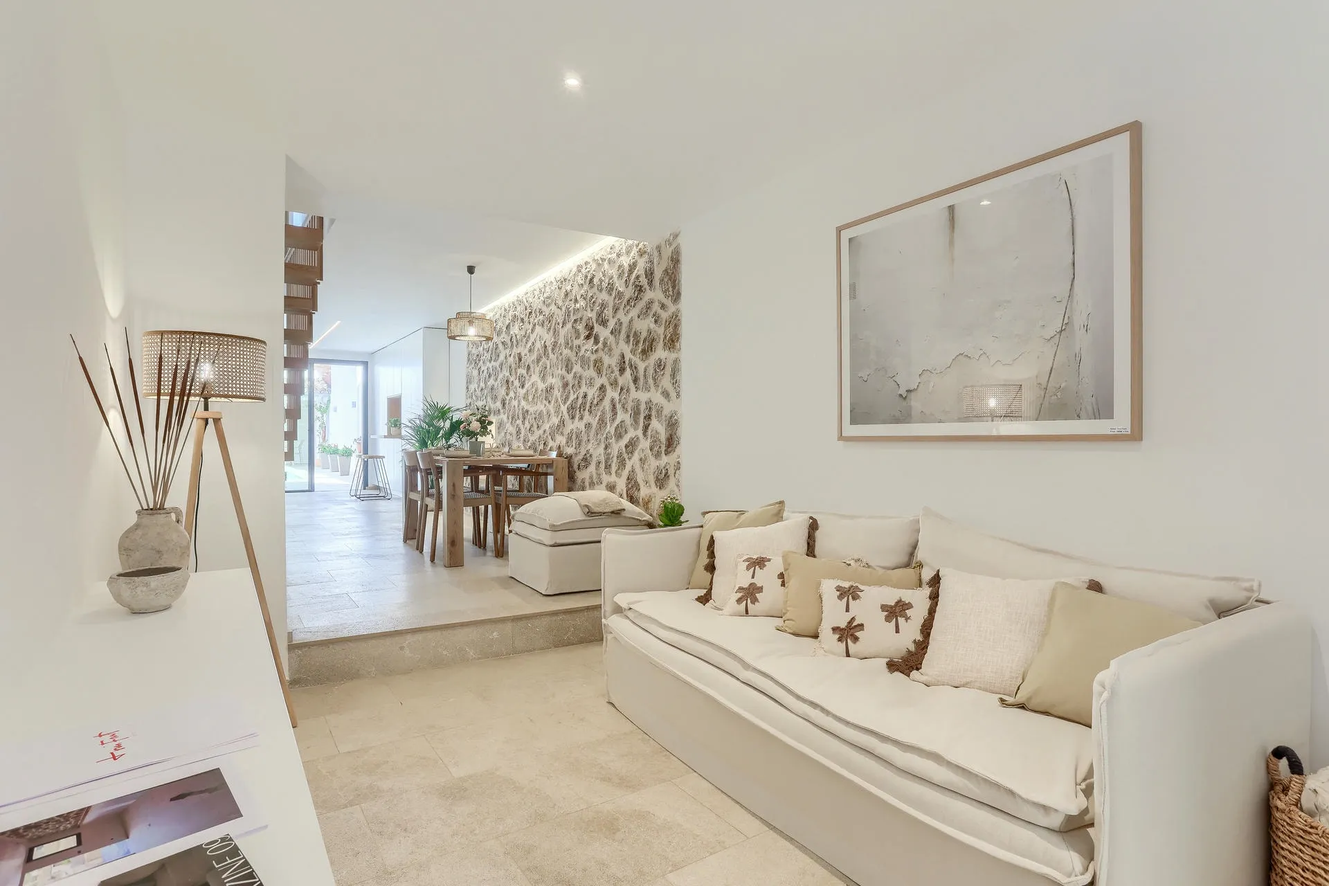 Casa renovada amb pati i piscina al cor de Pollensa-23