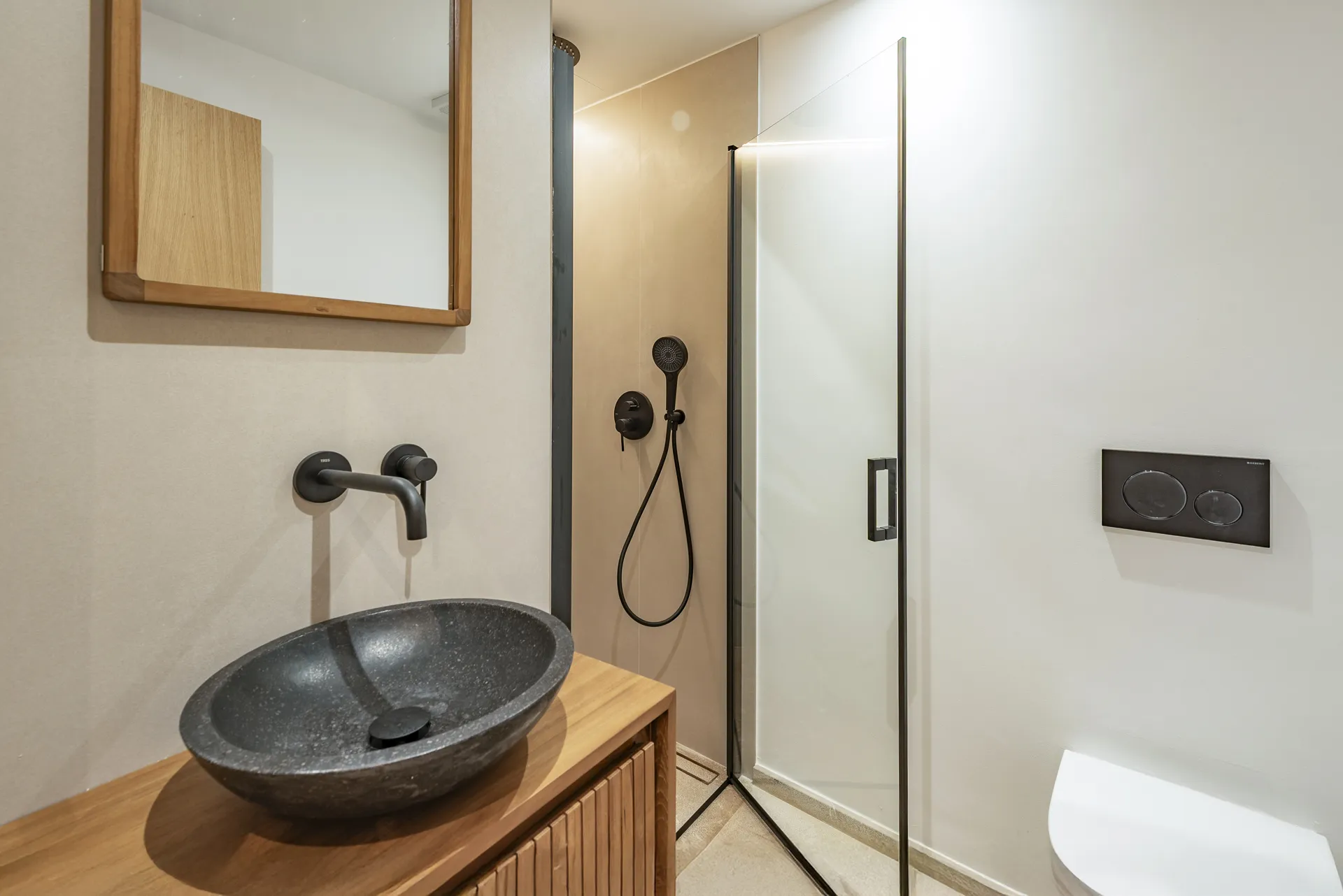 Excellent renovated townhouse with patio and pool in the heart of Pollensa-15