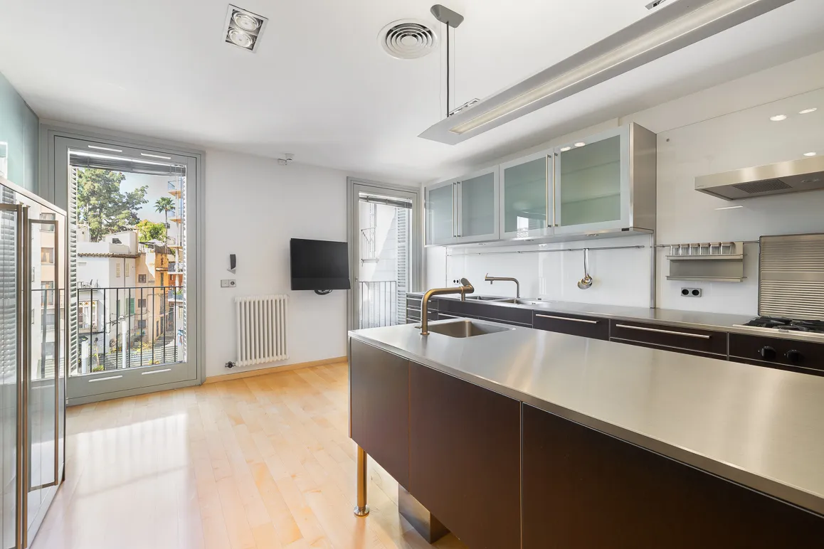 Bright, spacious duplex apartment with elevator-8