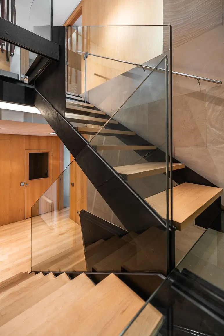 Luminoso y espacioso piso dúplex con ascensor-11