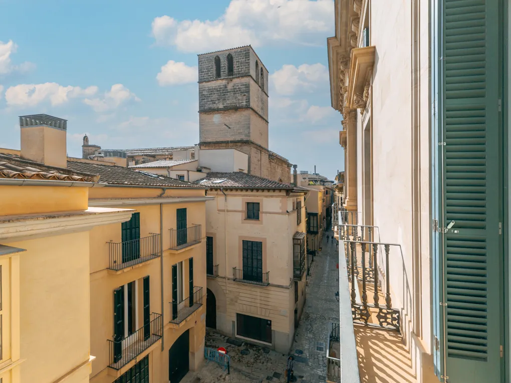 Jasny, przestronny dwupoziomowy apartament z parkingiem i windą w Palma-2