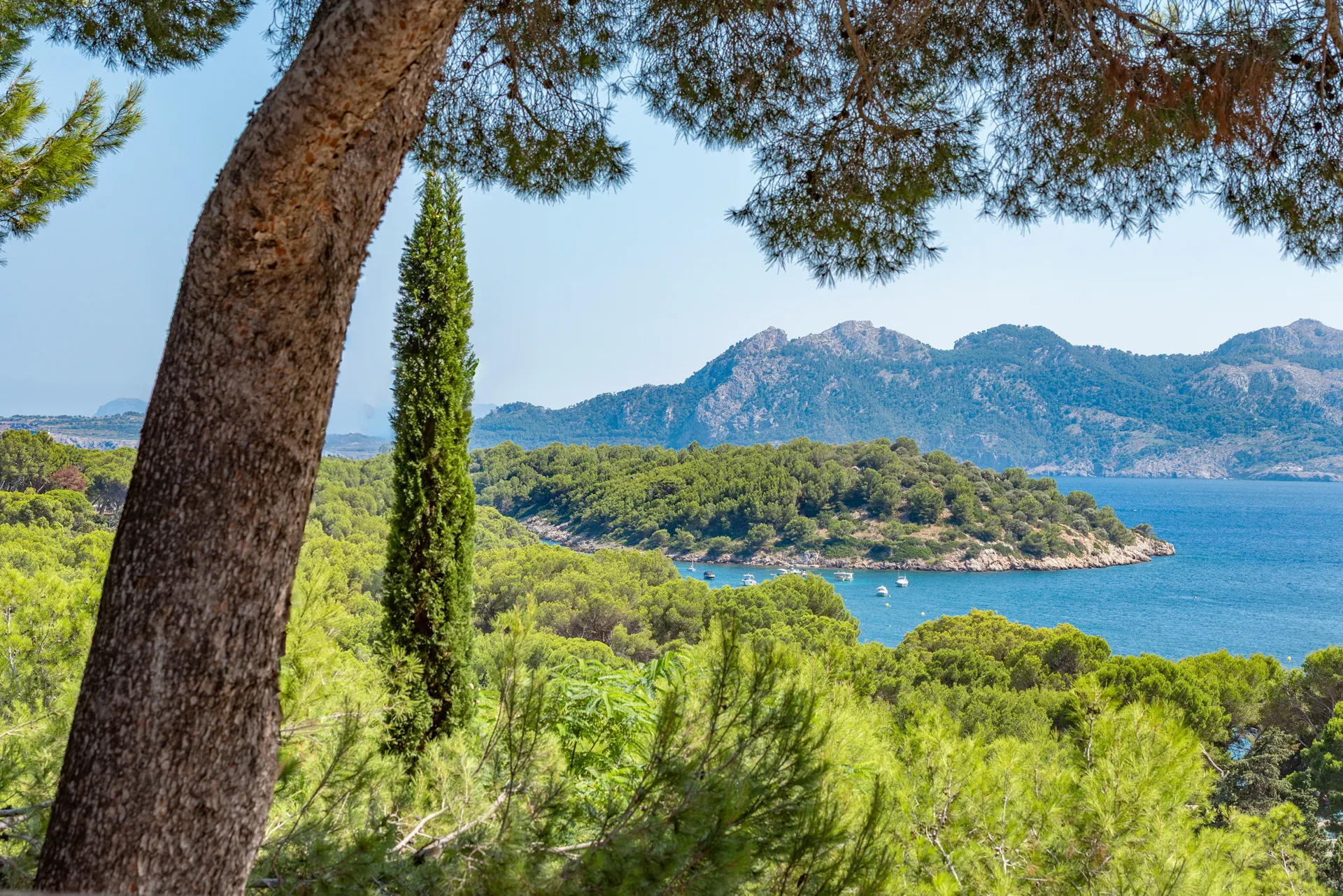 Vila de somni mediterrània amb vista al mar a Formentor-14