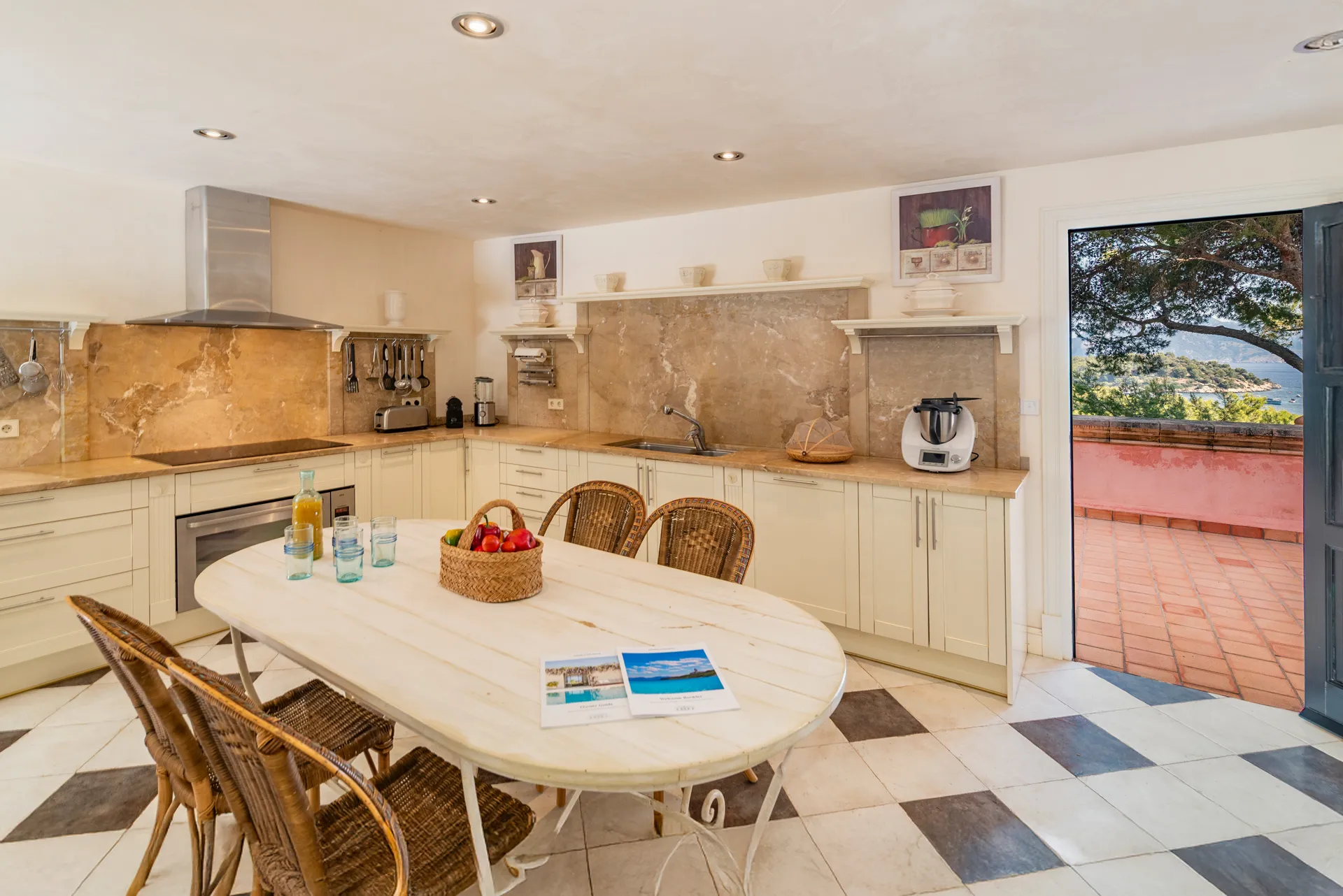 Vila de somni mediterrània amb vista al mar a Formentor-9