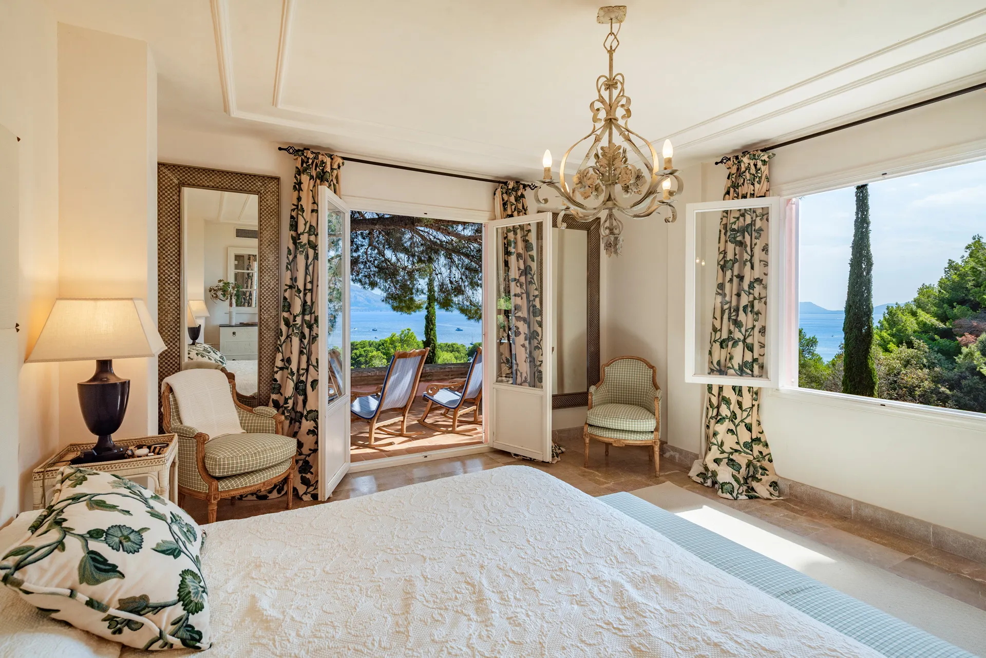 Middelhavsdrømmevilla med havudsigt i Formentor-10