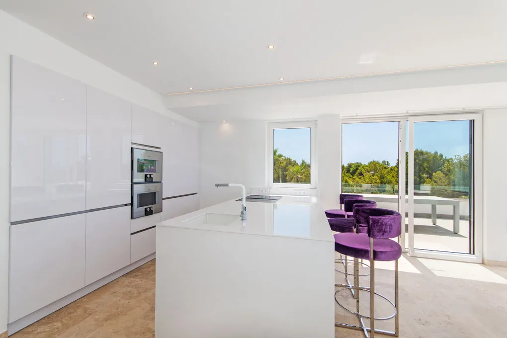 Villa moderna con vista sul mare-5