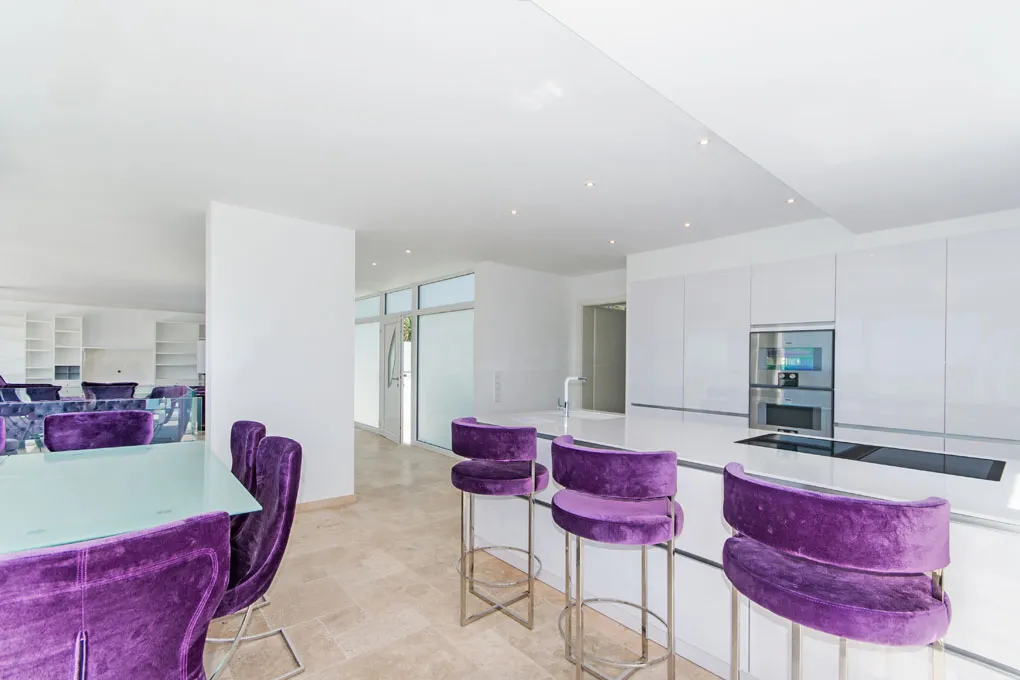 Villa moderna con vista sul mare-4