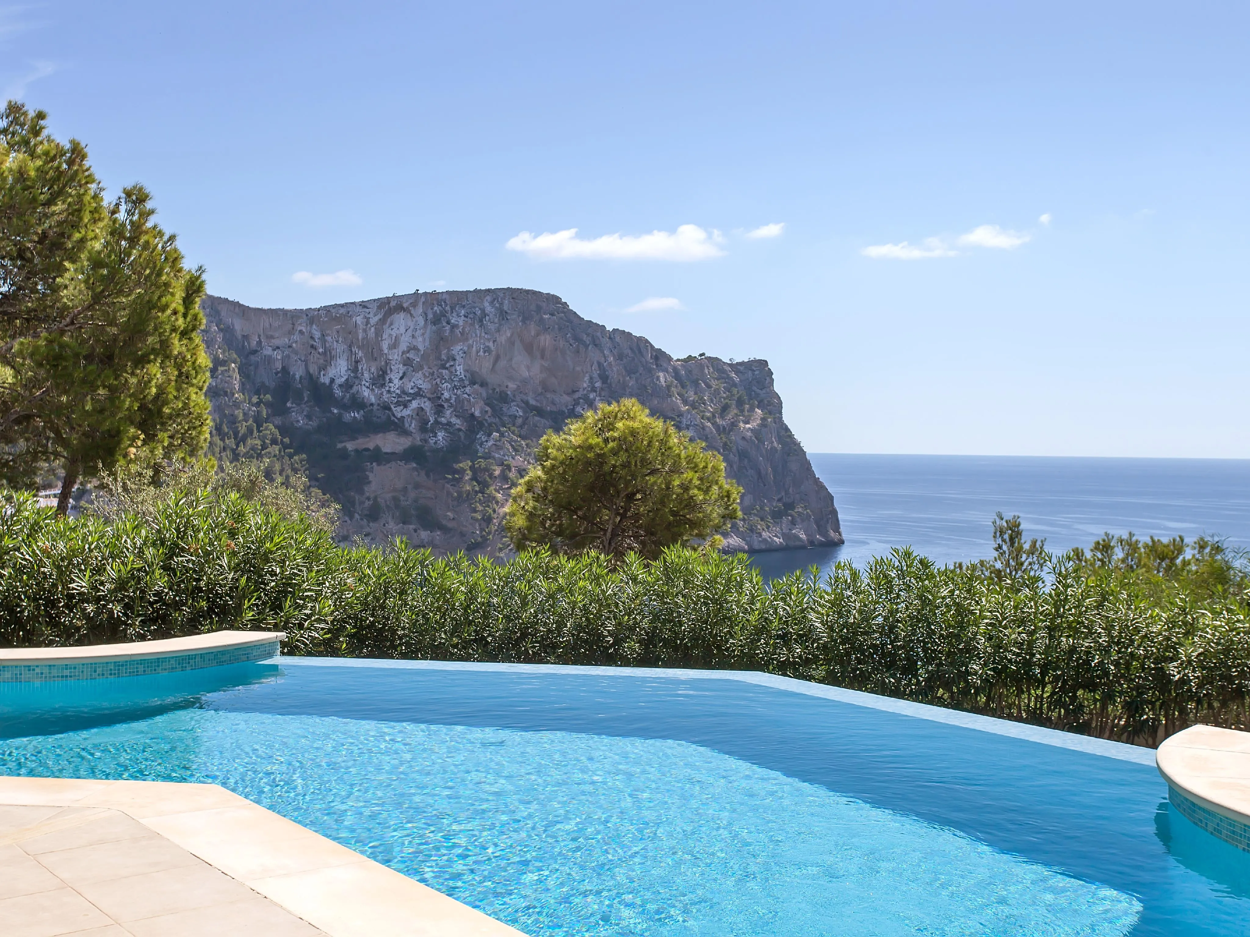 Seaview villa in prime location with approved construction project-1