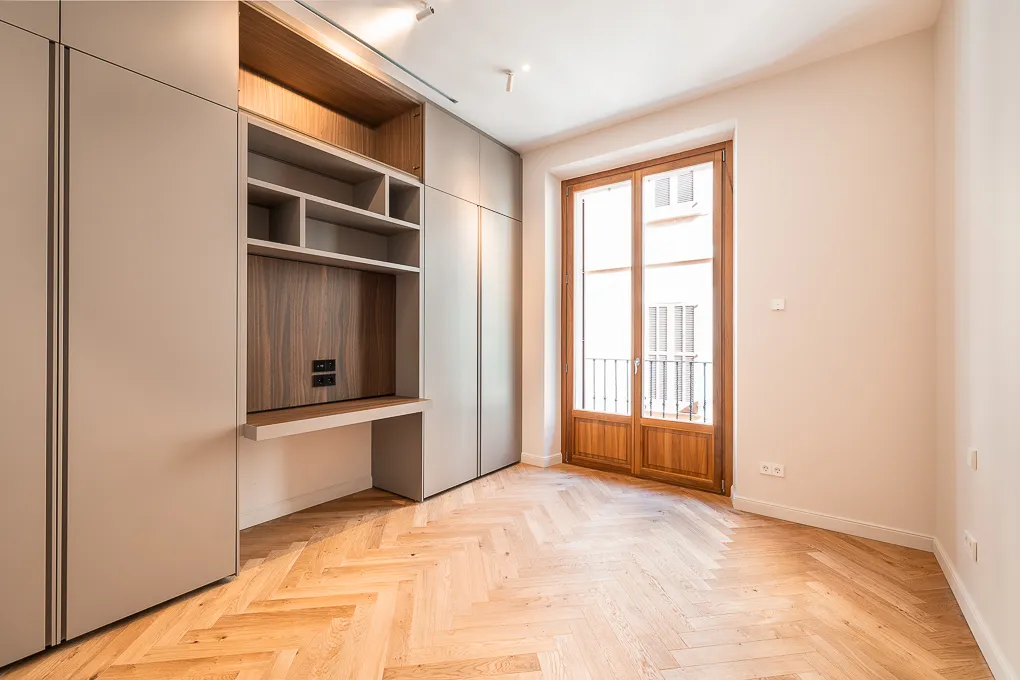 Spacieux appartement de luxe avec balcon, ascenseur et parking à La Lonja-8