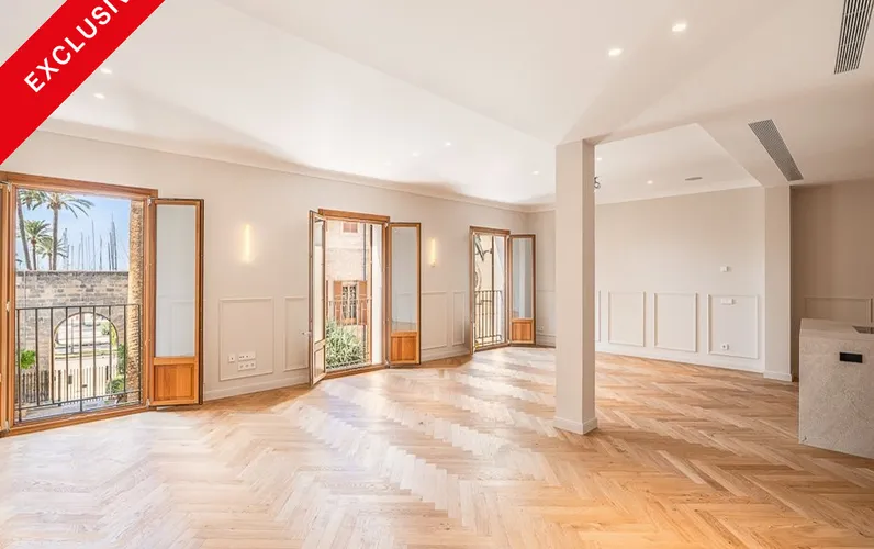 Geräumige Luxuswohnung mit Balkon, Aufzug und Parkplatz in La Lonja