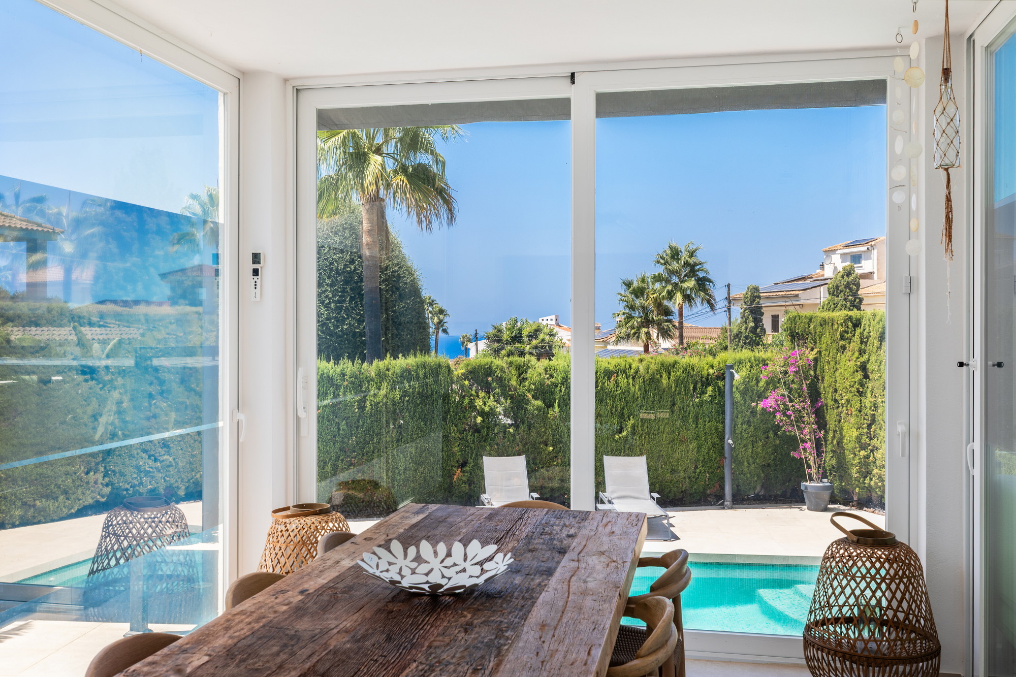 Renovated villa with sea views in Bahía Azul-8
