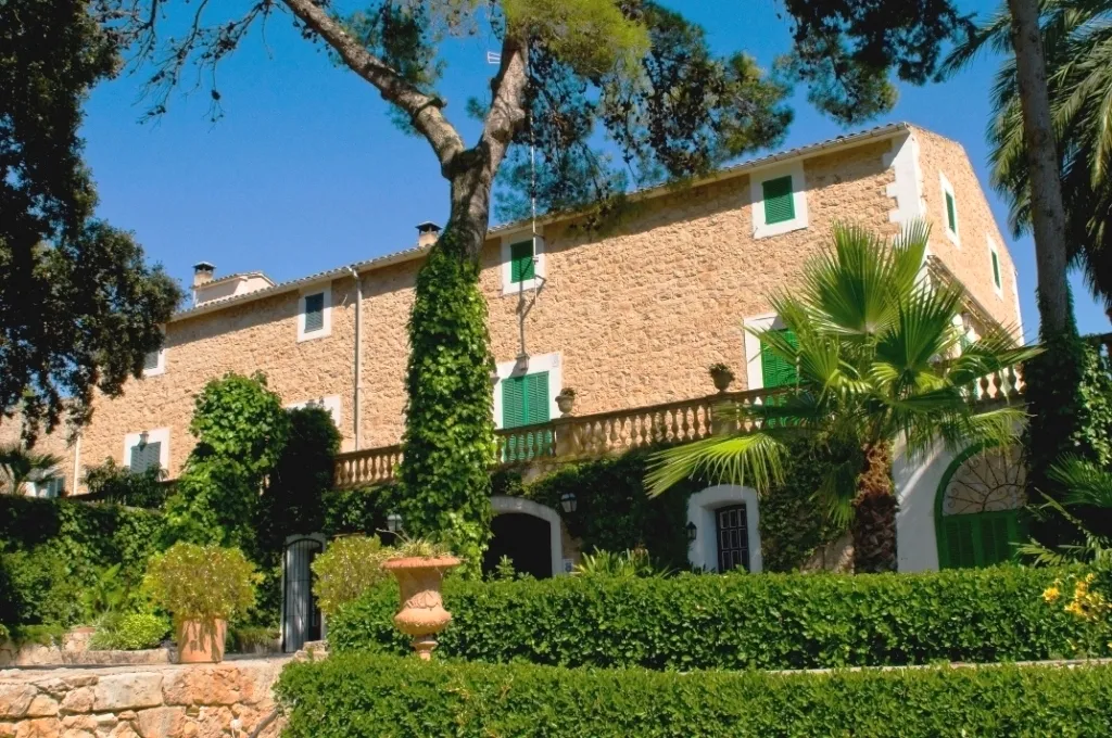 Mansión del siglo XIX-1