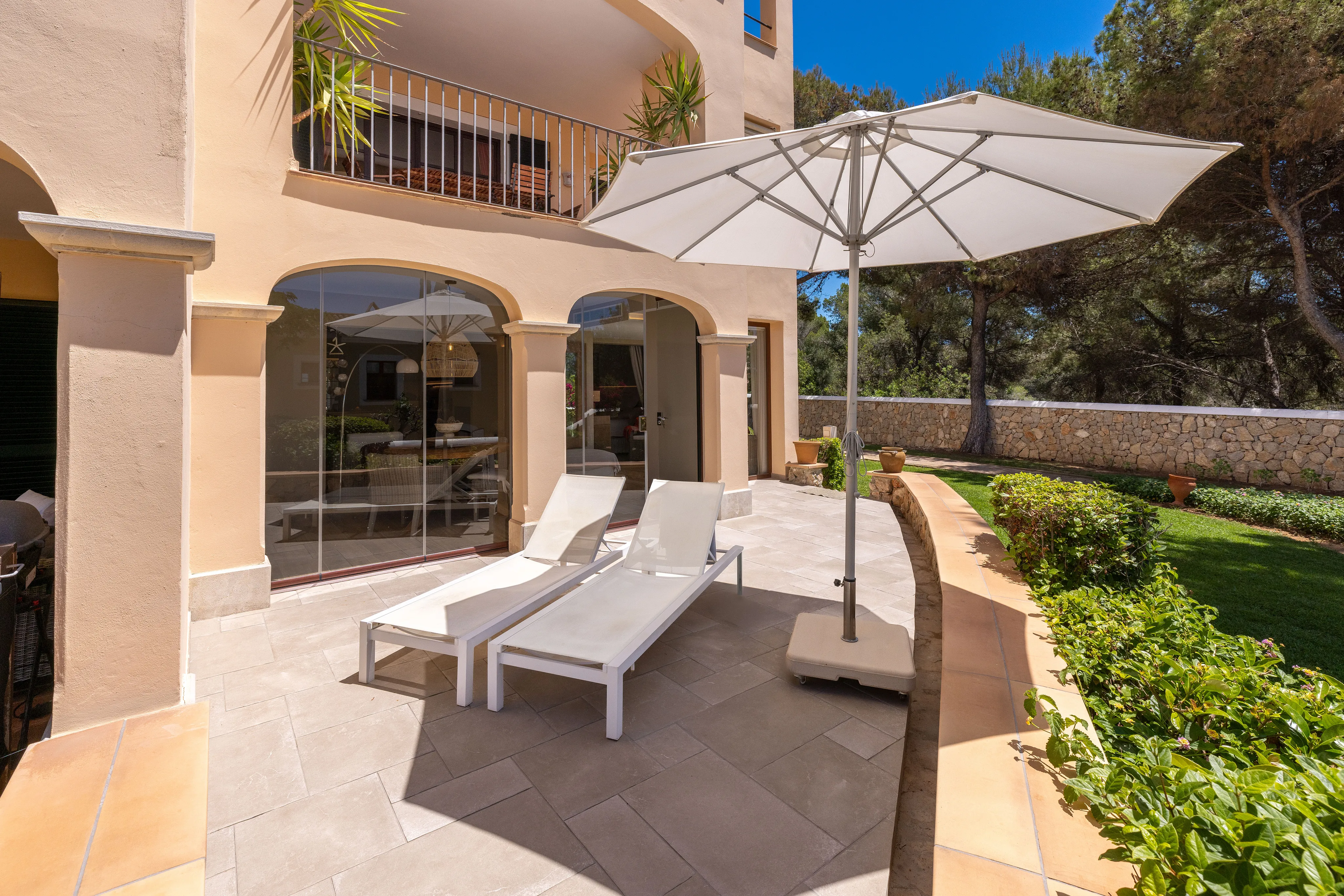 Beautiful refurbished garden apartment in Nova Santa Ponsa-15