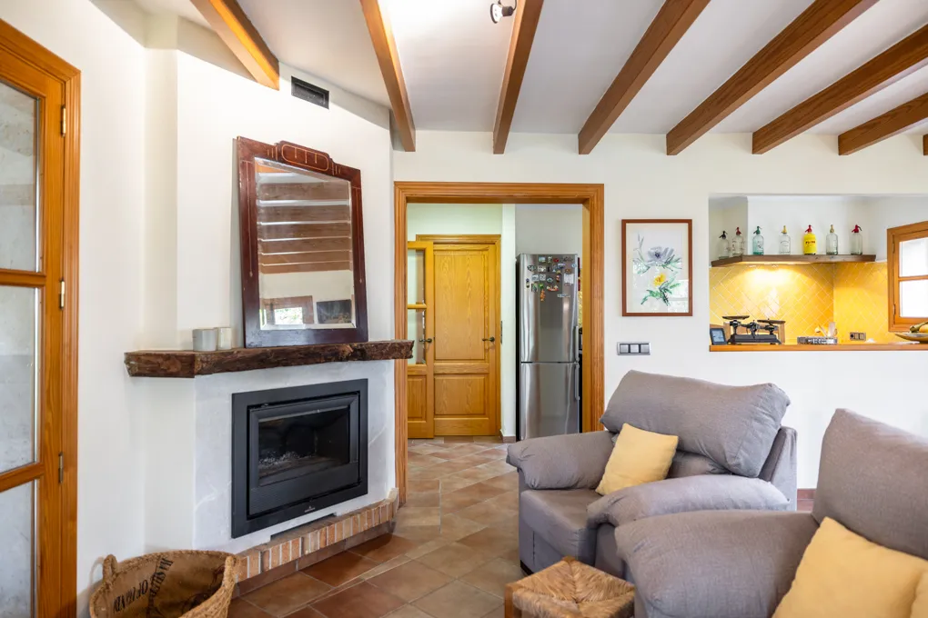 Maison de ville typique et accueillante avec grand jardin et piscine-9