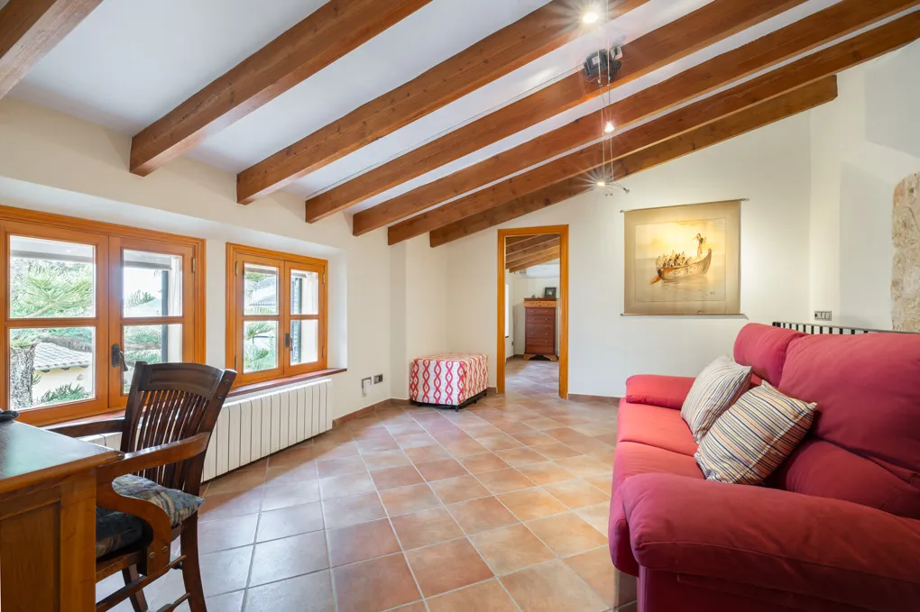 Maison de ville typique et accueillante avec grand jardin et piscine-12