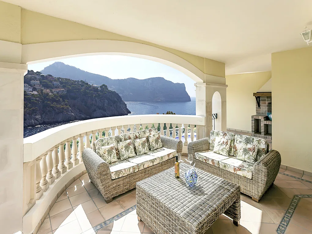 Sunny apartment in luxury residence-5