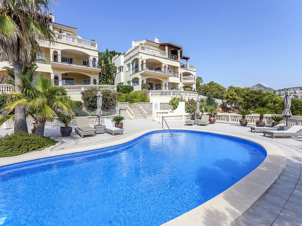 Sunny apartment in luxury residence-2
