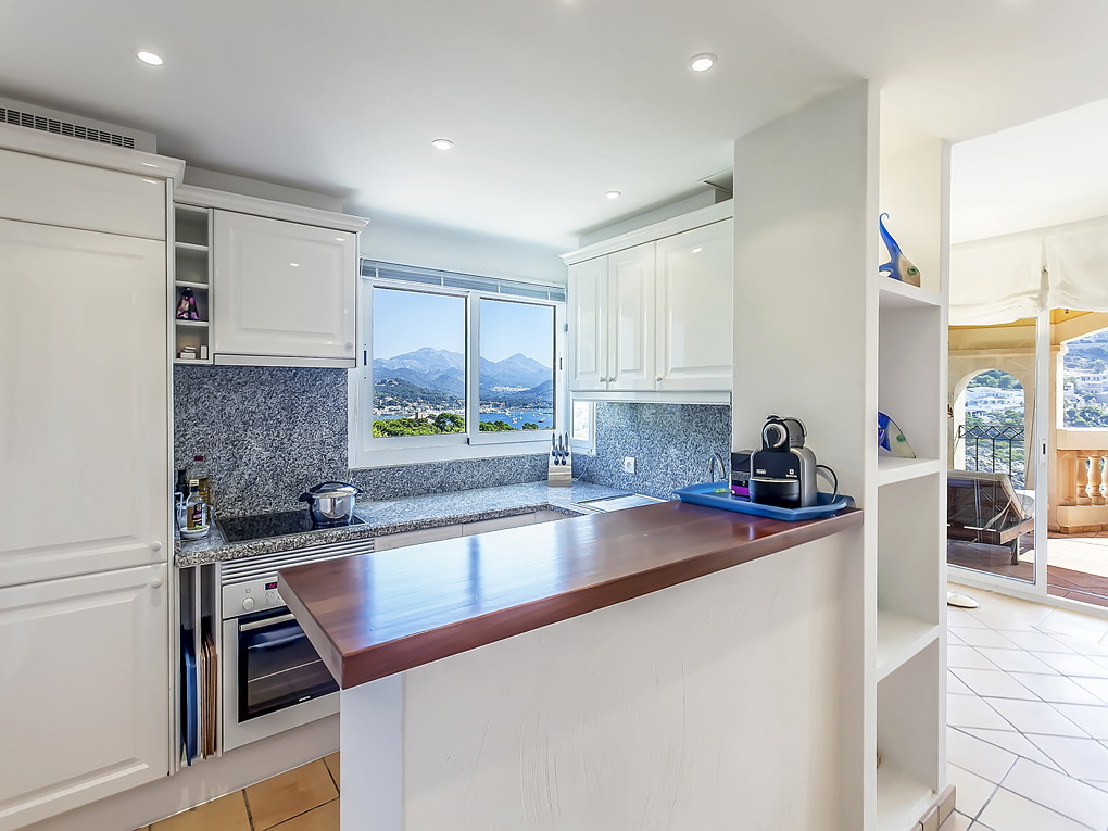 Sunny apartment in luxury residence-6