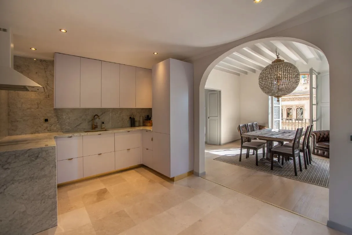 Historisch gebouw met drie uitzonderlijke appartementen in Palma-8