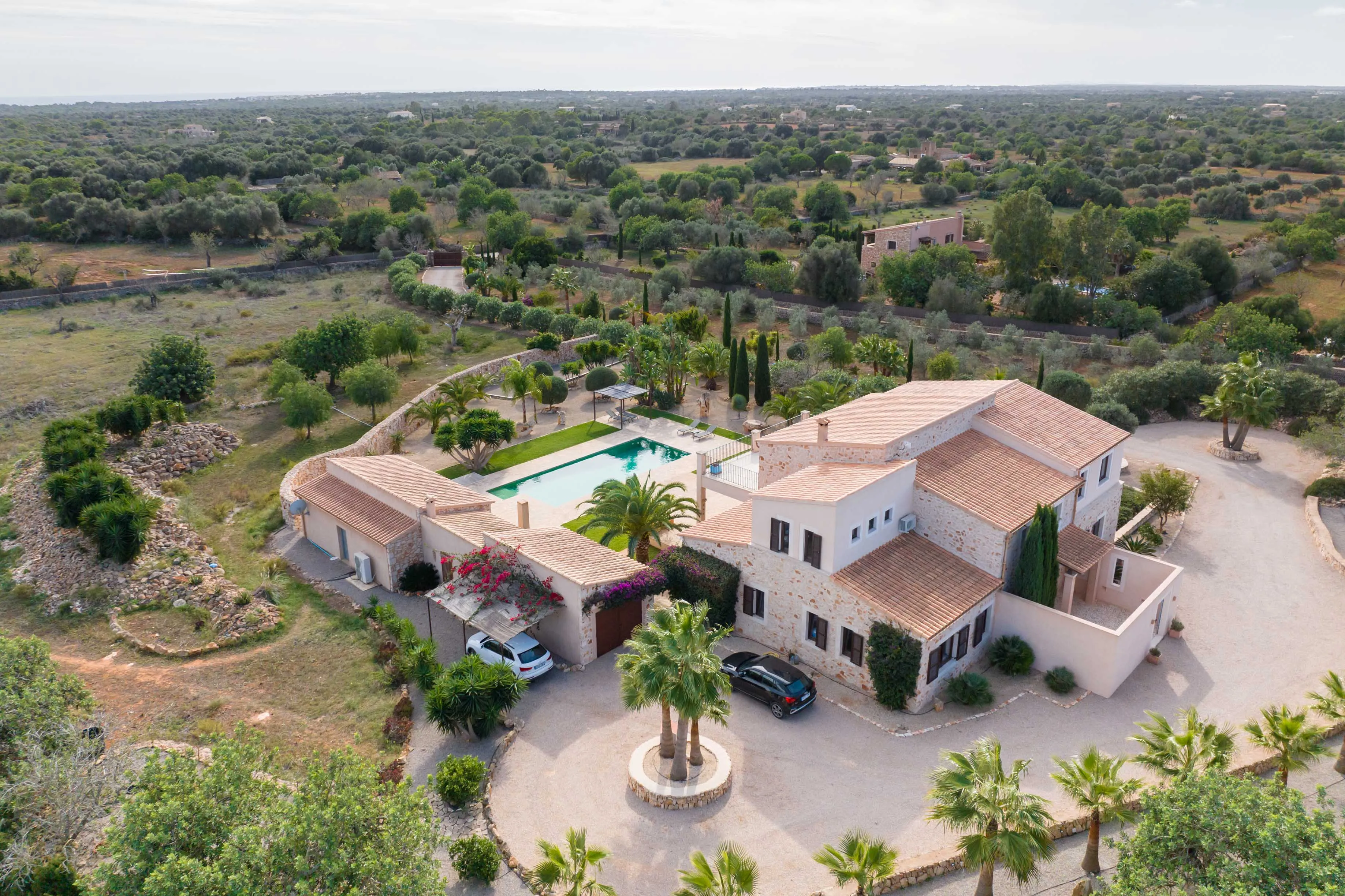 Stylowa finca w nowoczesnym stylu-1