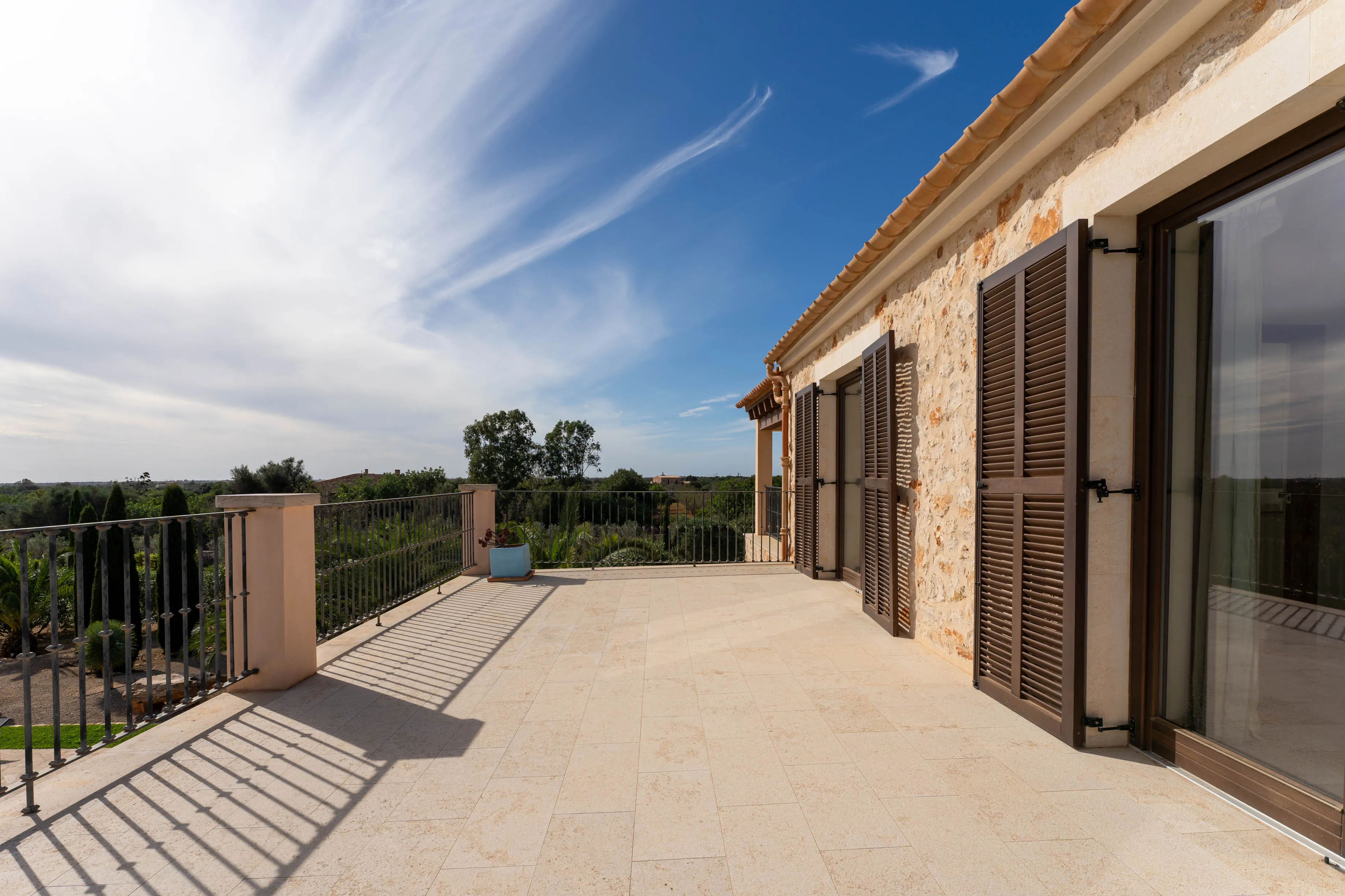 Stylowa finca w nowoczesnym stylu-14