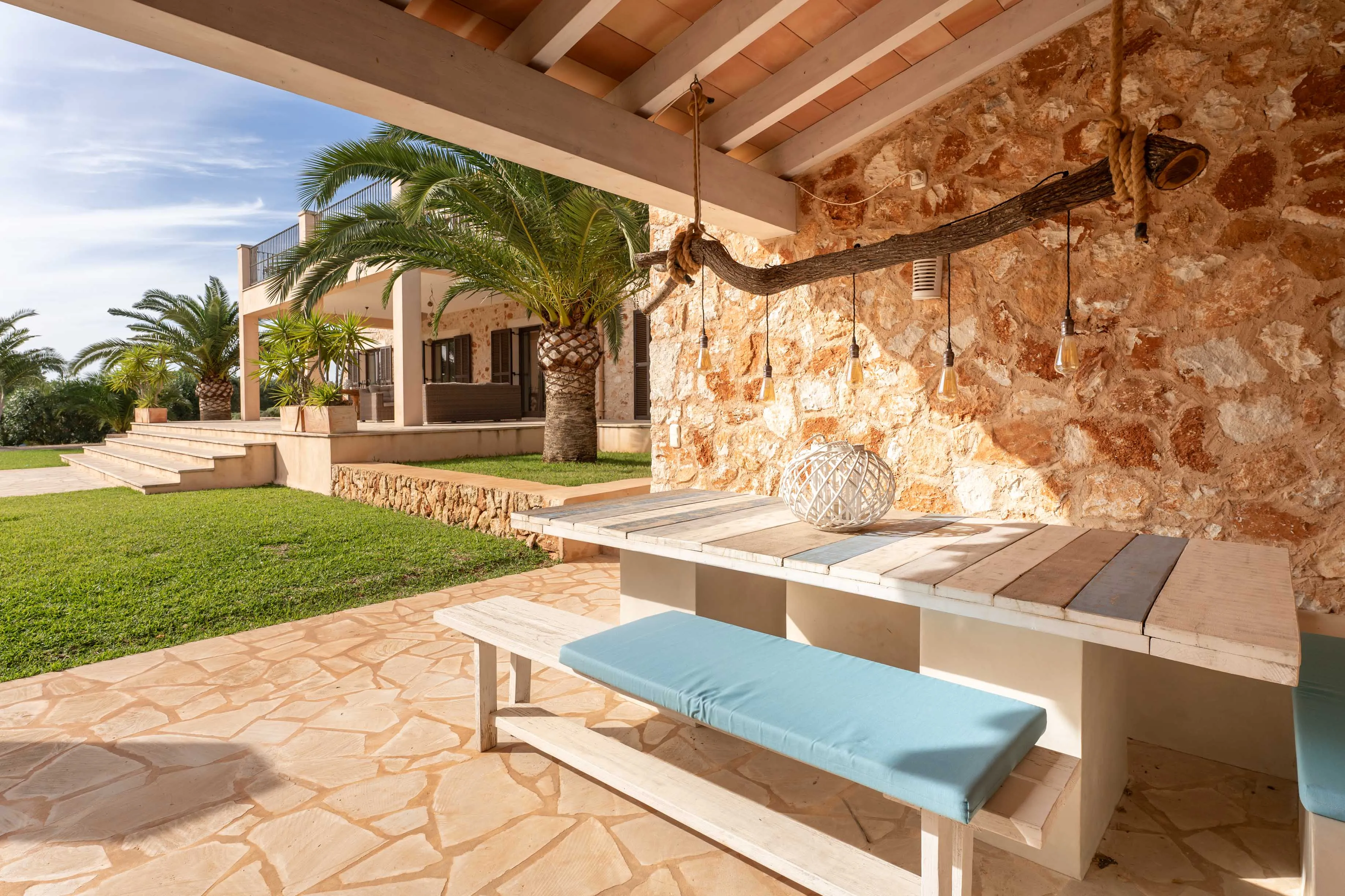 Charmante finca met moderne flair-21