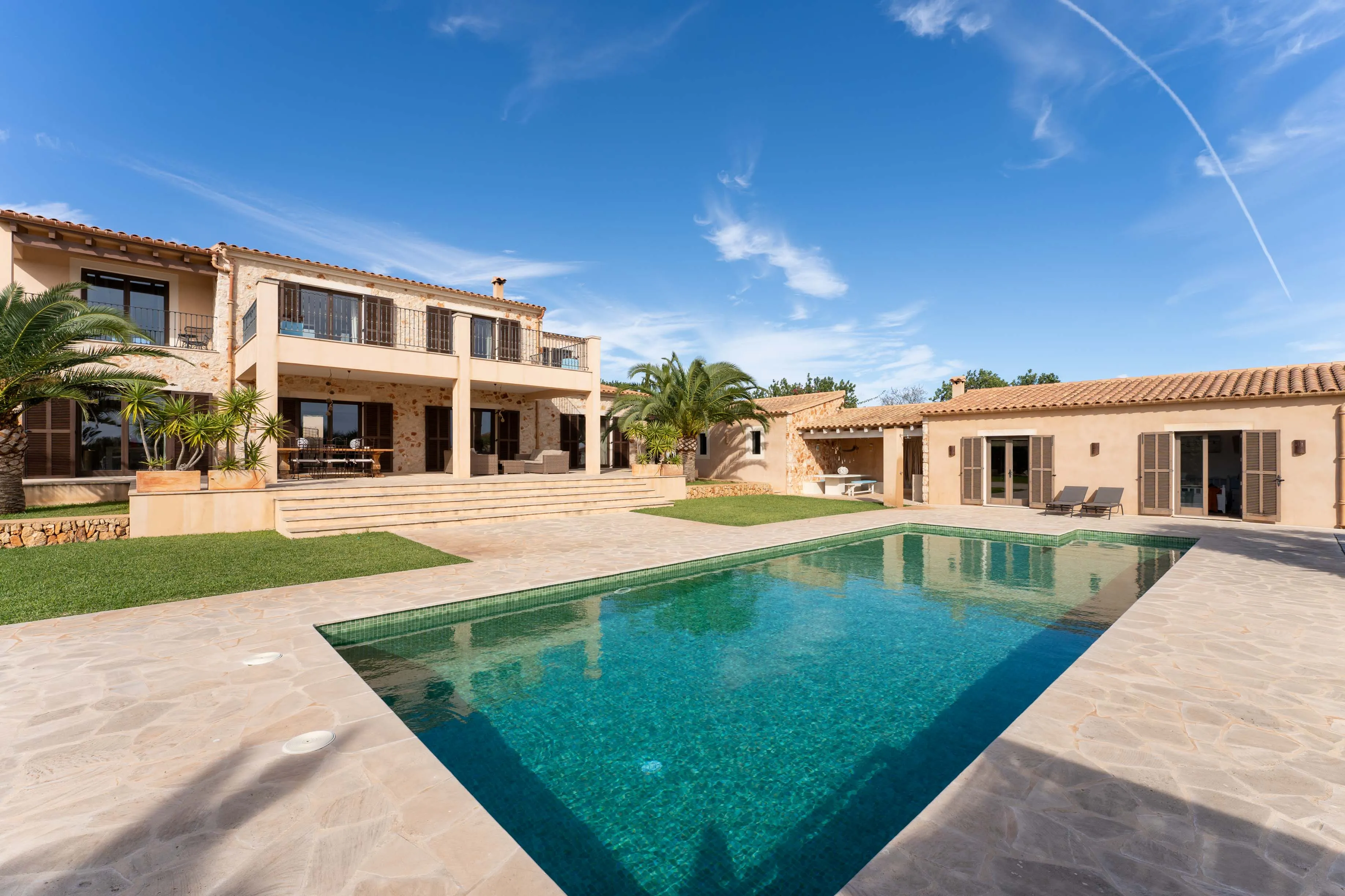 Charmante finca met moderne flair-24
