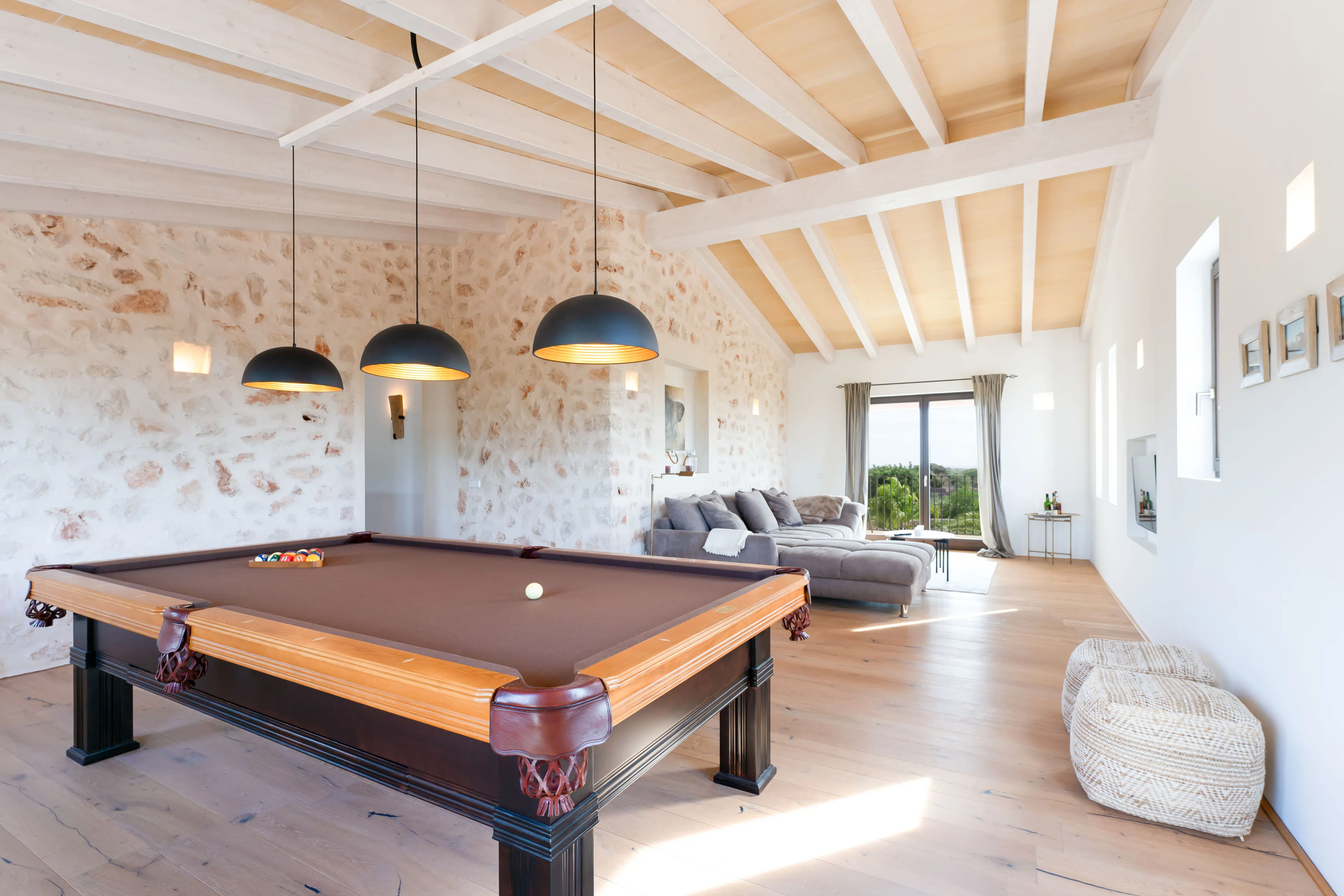 Stylowa finca w nowoczesnym stylu-18